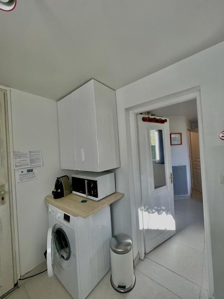 Studio Dans La Villa Les Cigales Lézignan-Corbières Exterior foto